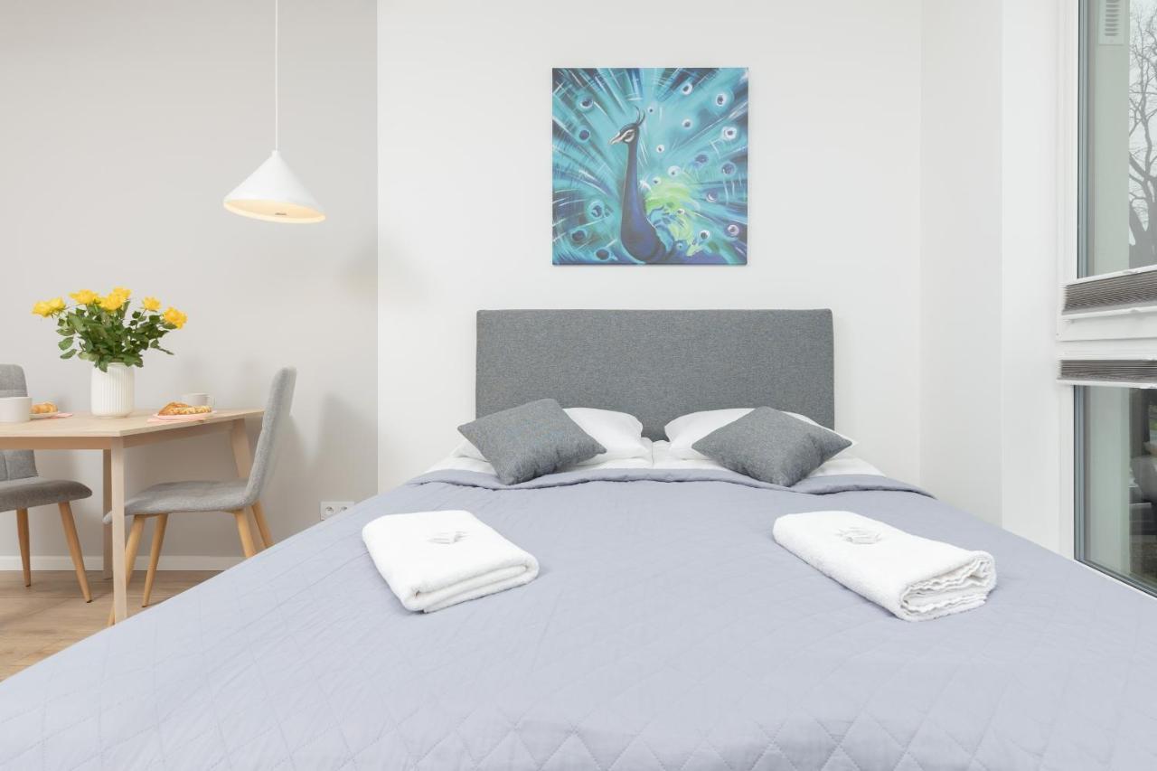 Metro Bielany Apartments With Parking By Noclegi Renters Варшава Экстерьер фото