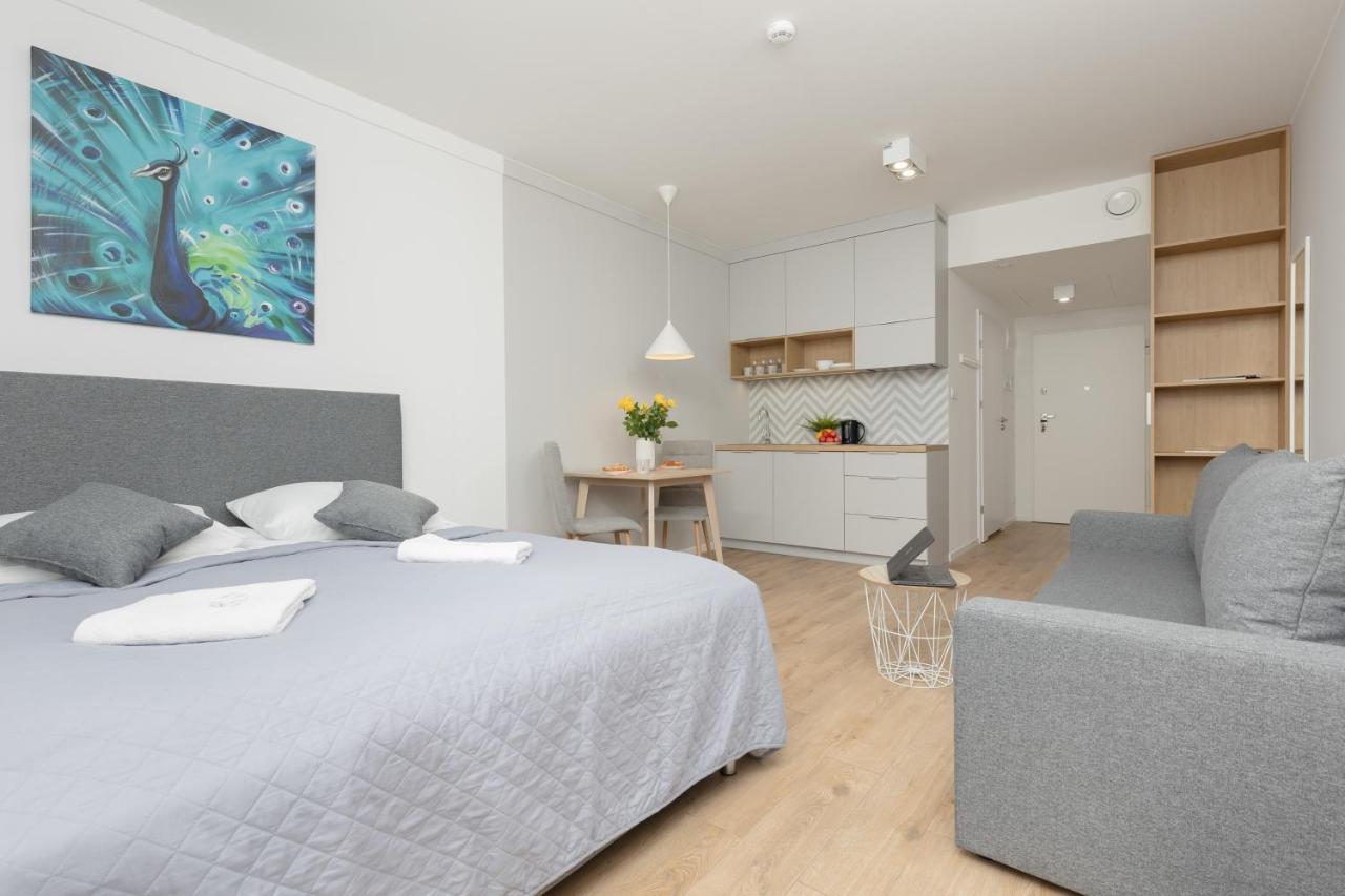 Metro Bielany Apartments With Parking By Noclegi Renters Варшава Экстерьер фото